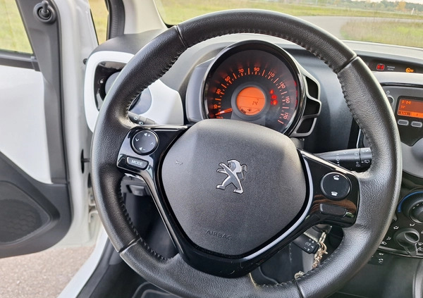 Peugeot 108 cena 27900 przebieg: 39800, rok produkcji 2016 z Rawicz małe 277